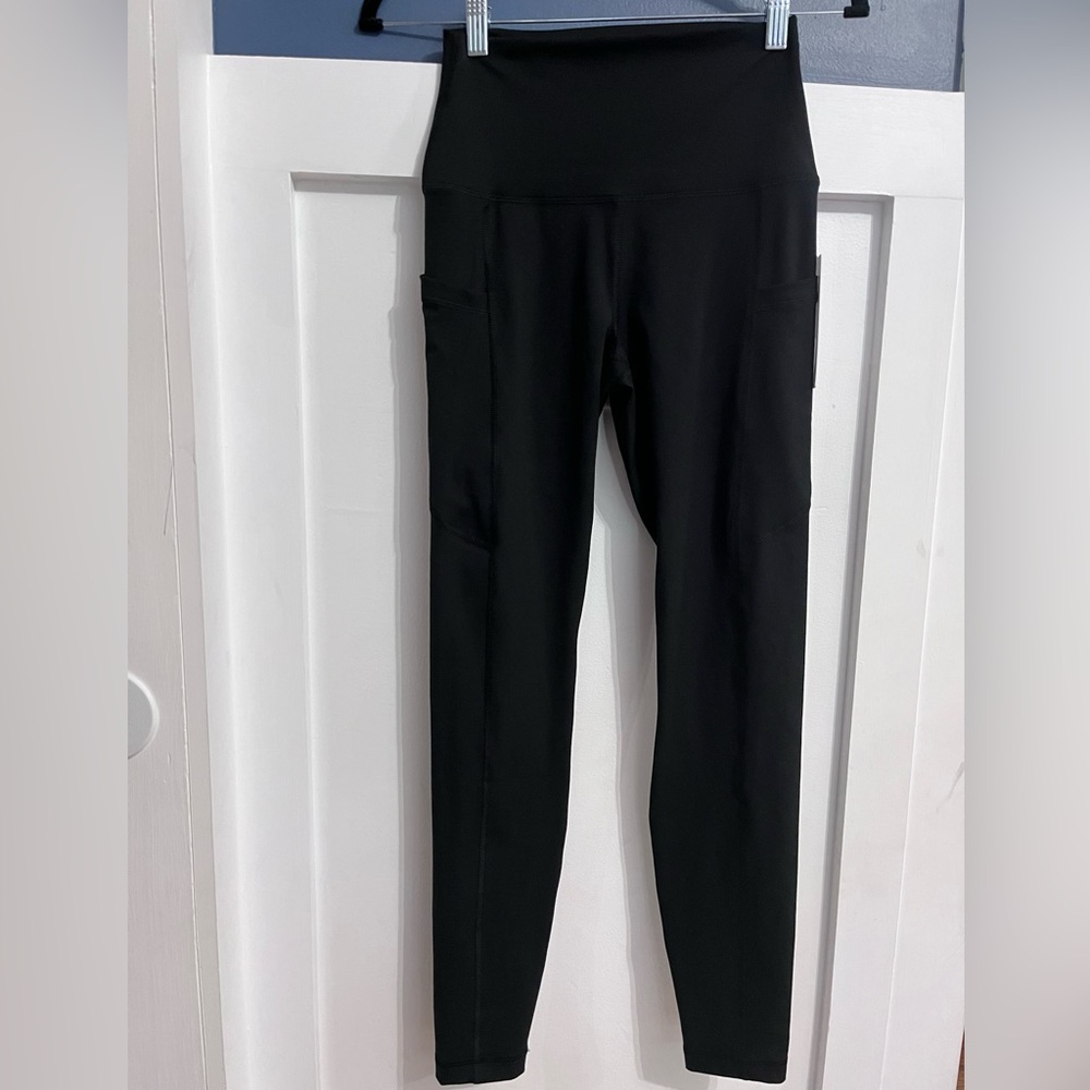 Yogalicious Black High-Waist Leggings with Side Pockets